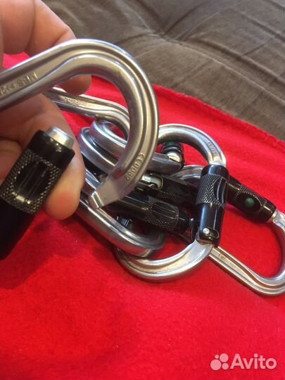 Карабин Petzl