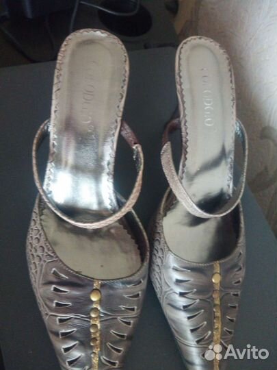 Босоножки новые натур. кожа