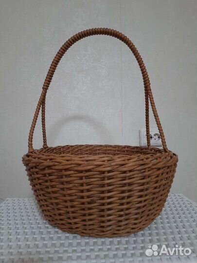 Корзина плетеная