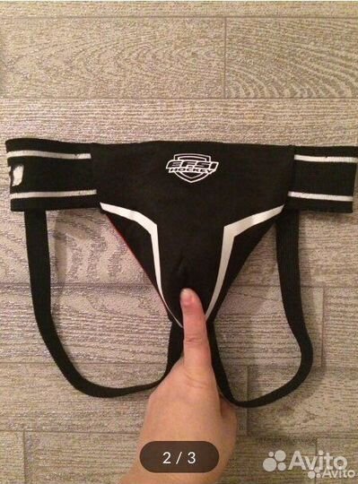 Хоккейная защита паха