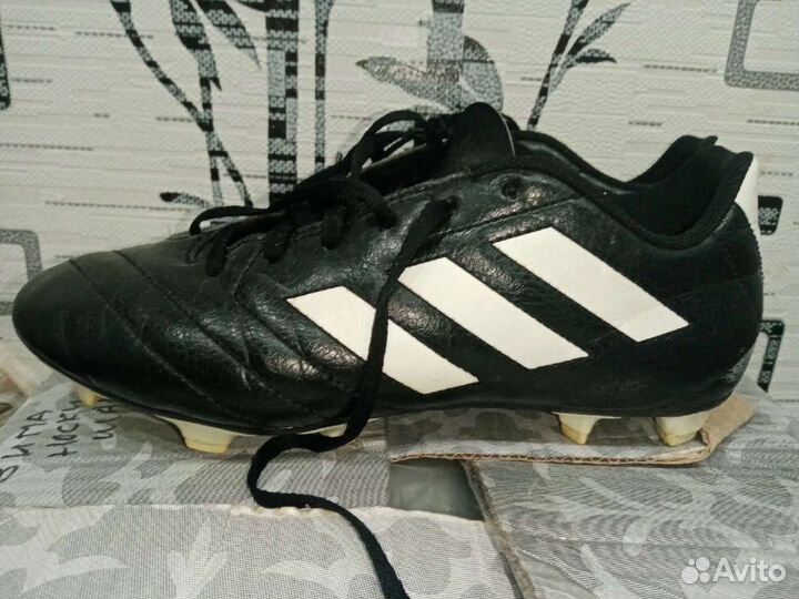 Футбольные бутсы