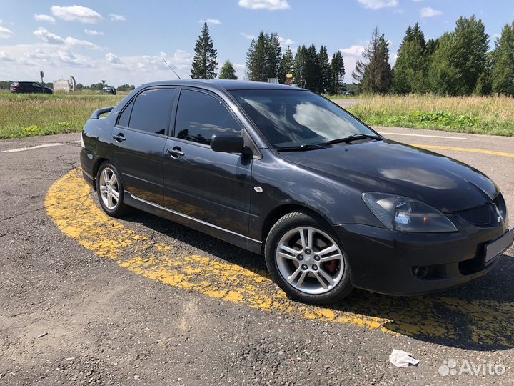 Mitsubishi Lancer 2.0 МТ, 2004, 290 000 км