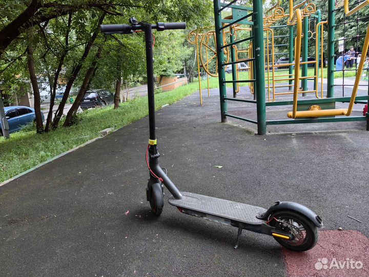 Самокат взрослый электрический бу