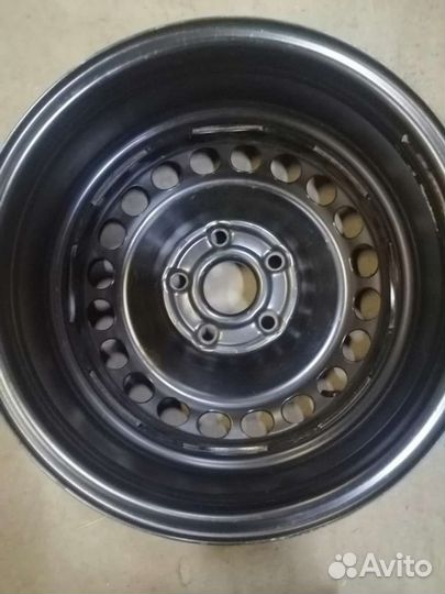 Оригинальные штампованные диски на Volkswagen R15