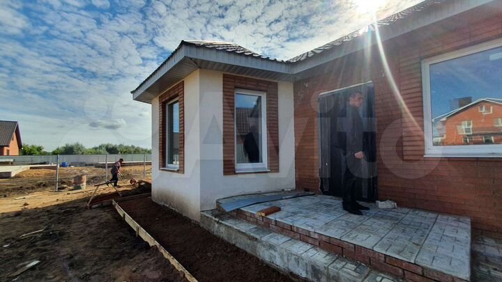 Коттедж 160 м² на участке 10 сот.