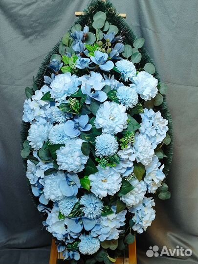 Ритуальные венки и корзины