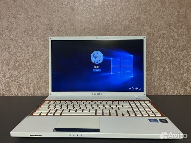 Шустрый ноутбук Samsung NP300V5A на процессоре i3