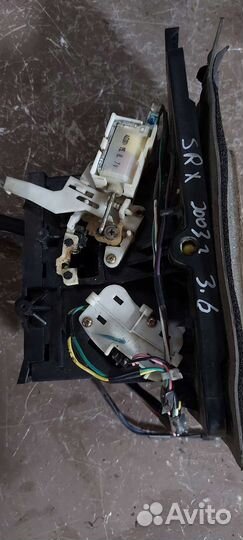 Селектор АКПП на Cadillac SRX