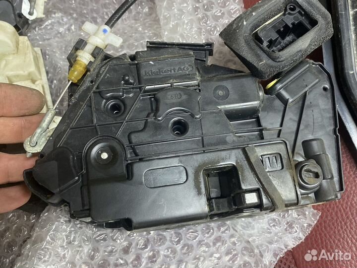 Шкода Рапид замки дверей оригинал