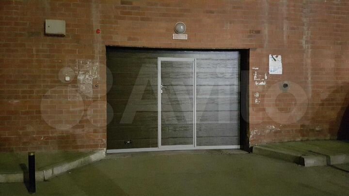 Машиноместо, 18 м²