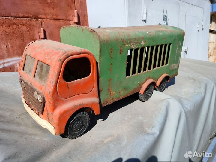 Машина железная игрушка СССР