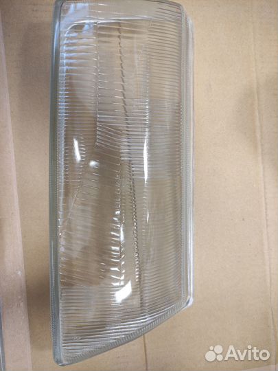 Стекло фары R opel vectra A 93-95