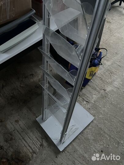 Стойка для рекламных буклетов