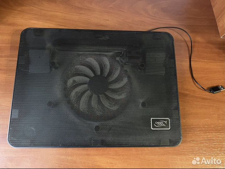 Подставка с охлаждением для компьютера deep cool