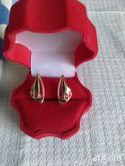 Золотые серьги глянцевые