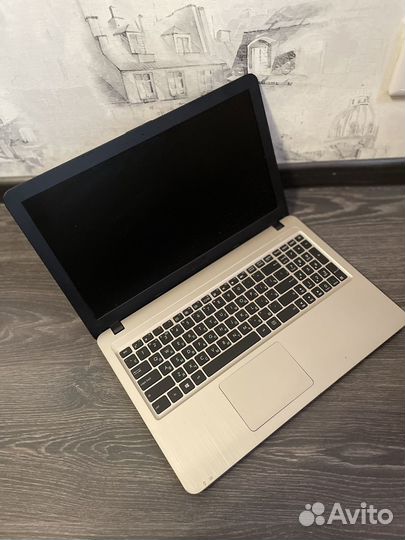 Ноутбук asus