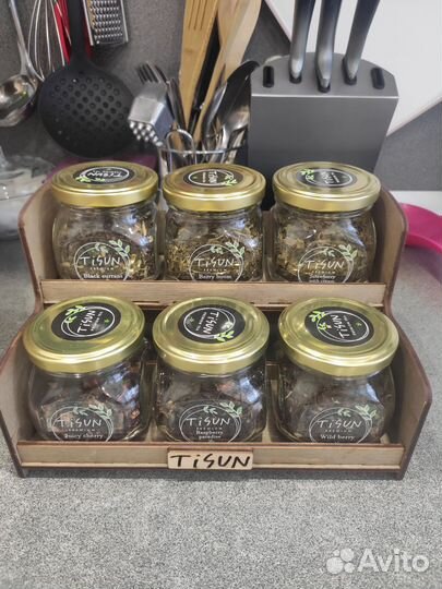 Коробка с чаем в баночках на подставке tisun