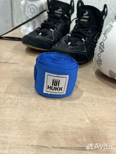 Боксерские перчатки