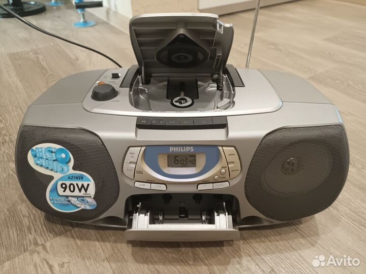 Магнитофон Philips AZ1020
