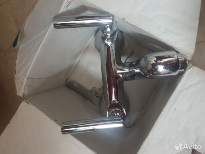 Смеситель для ванны savil новый