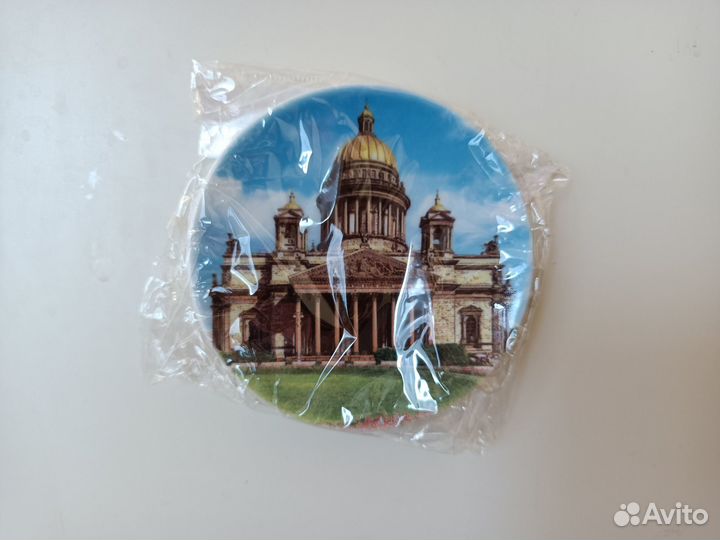 Магниты на холодильник из разных стран