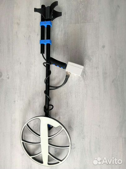 Металлоискатель Clon AVR