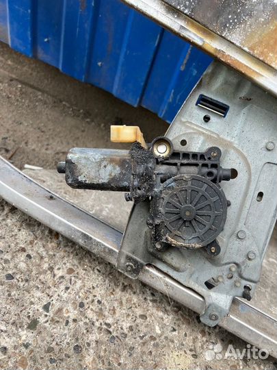 Каркас двери передний левый Smart Fortwo 1 0.6