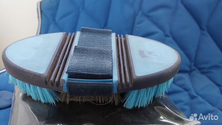 Набор щеток для лошади