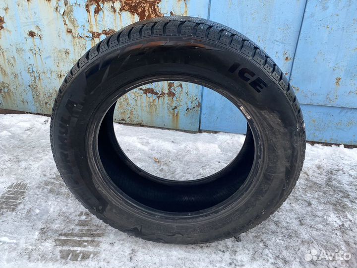 Pirelli Formula Ice 225/60 R17
