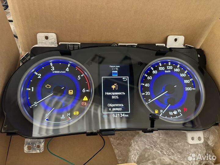 Щиток приборов Hilux 8