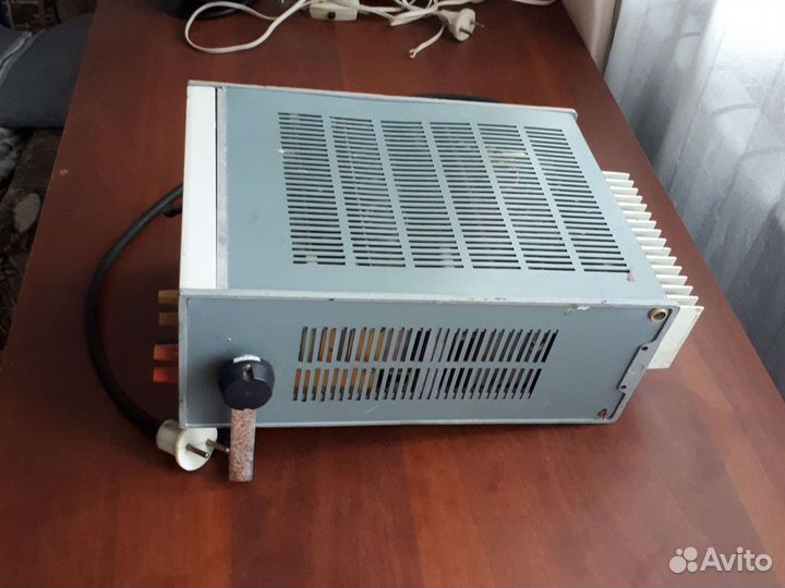 Источник питания