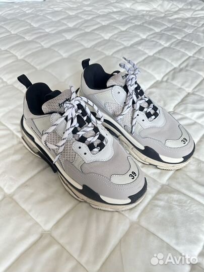 Кроссовки Balenciaga triple s. Размер 39