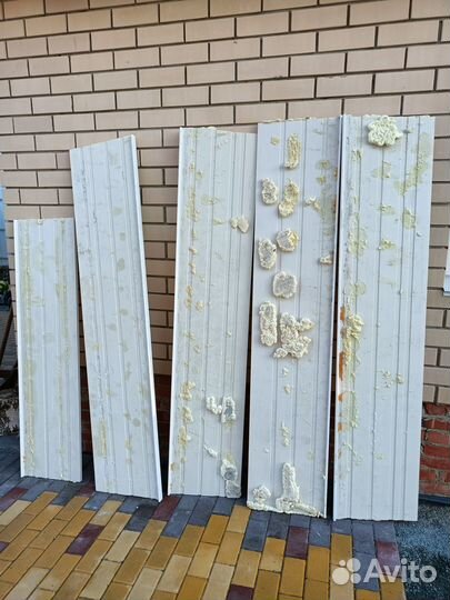 Подоконники пластиковые пвх б/у 3 штуки