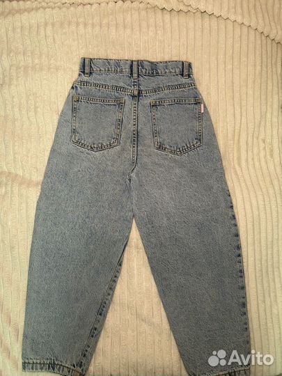 Джинсы на девочку 128