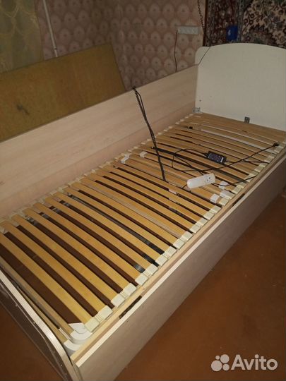 Медицинская кровать с бортами и электроприводом