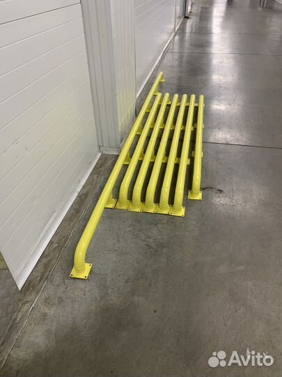 Отбойник парковочный