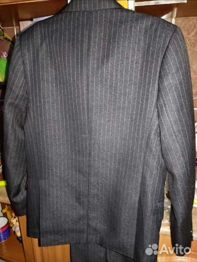 Костюм школьный с шерстяной ниткой.140см