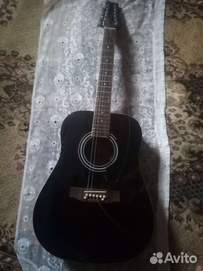 Акустическая гитара