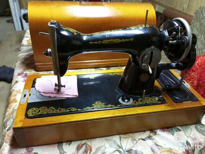 Швейная машина Подольск