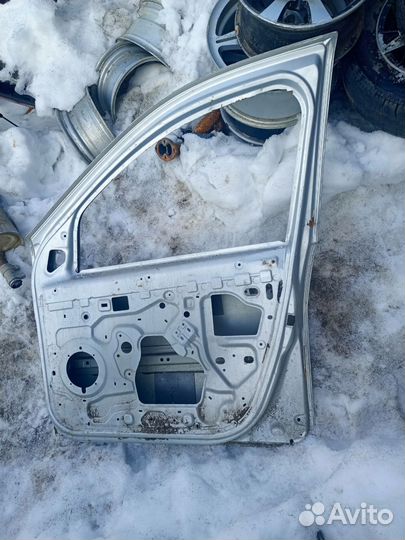 Рено Логан 2 дверь правая передняя
