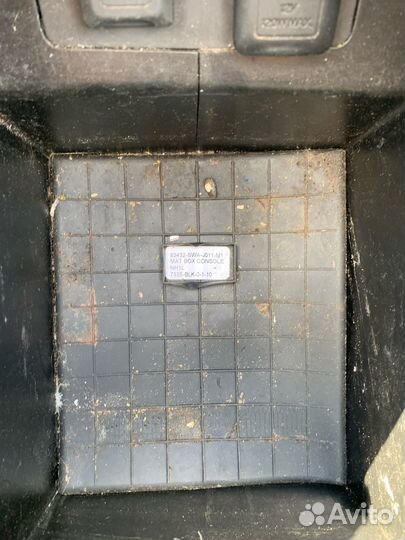 Консоль центральная Honda Cr-V 3