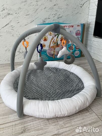 Развивающий коврик новый