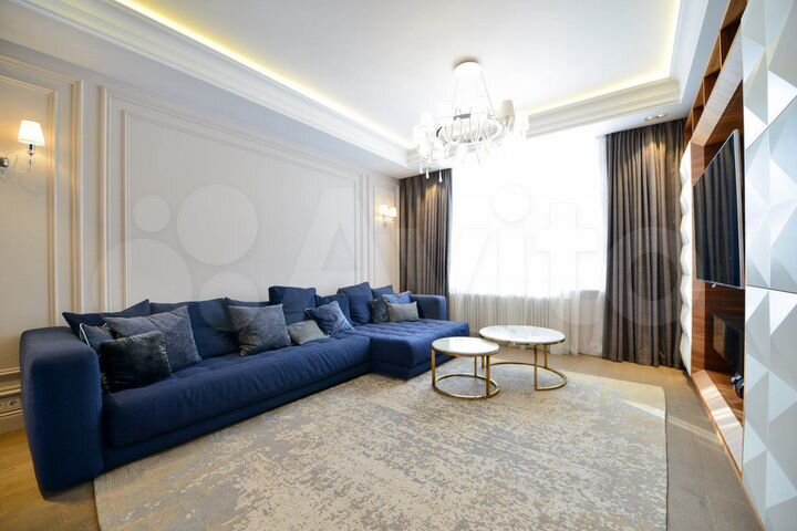 Коттедж 255 м² на участке 6 сот.