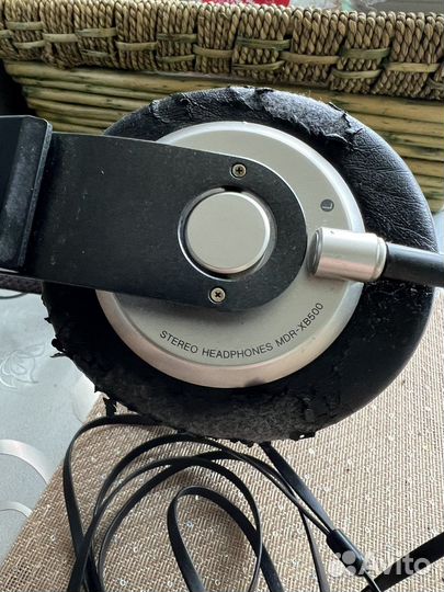 Наушники Sony MDR-XB500