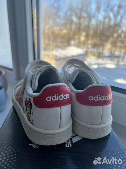 Кроссовки детские adidas 28