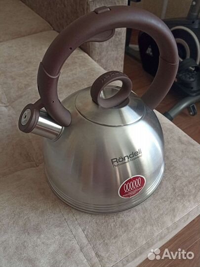 Чайник со свистком новый