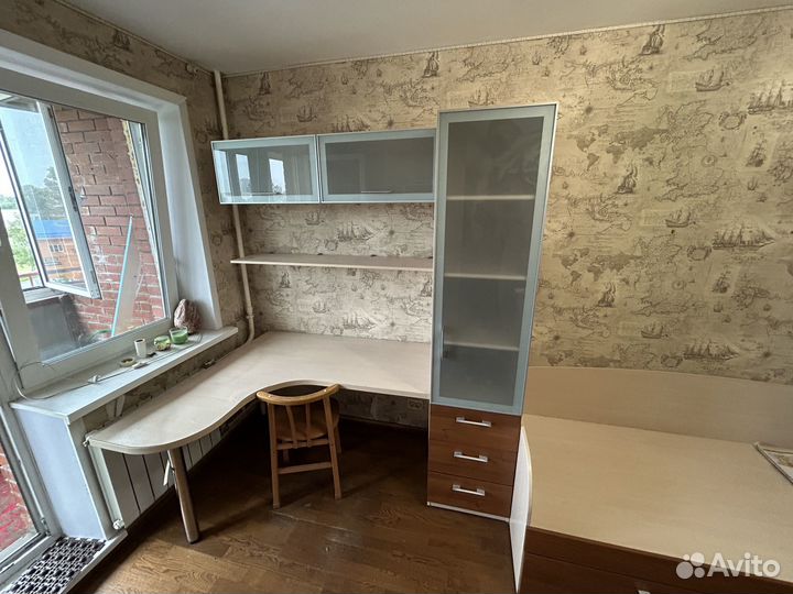 Школьный уголок