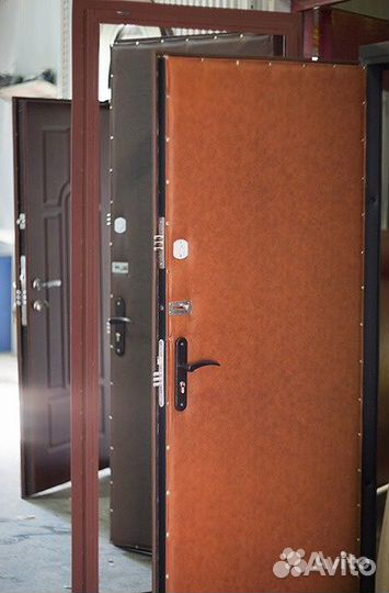 Входная дверь металлическая