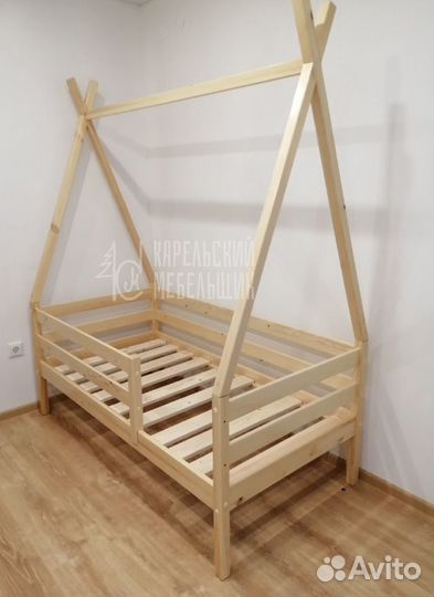 Кровать из дерева 