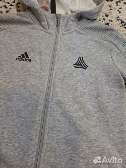 Спортивный костюм Adidas б/у 140 р